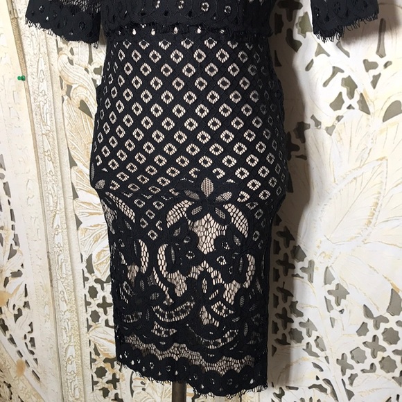Ivy City Co Black Lace Midi Dress - Picture 3 of 7